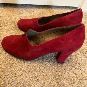Aerosoles Heelrest- 7 1/2 Red Suede Round Toe Heels